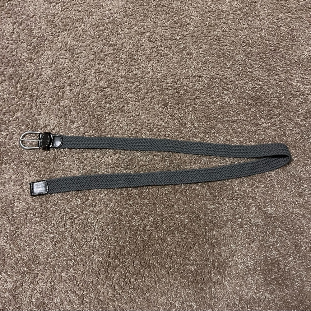 Women’s Grey Ariat Woven Horseback Riding Equestrian Belt. Good Condition.
